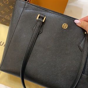 Tory Burch Small Robinson Tote
